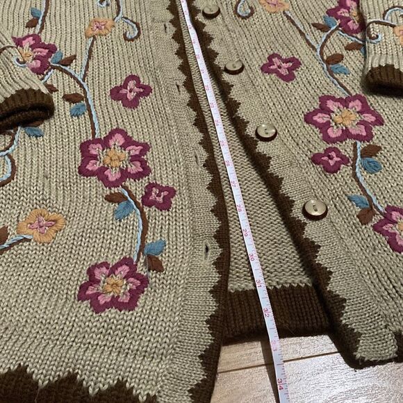 Victor Costa Occassion Flower Embroidery Cardigan Size Small - Picture 5 of 7